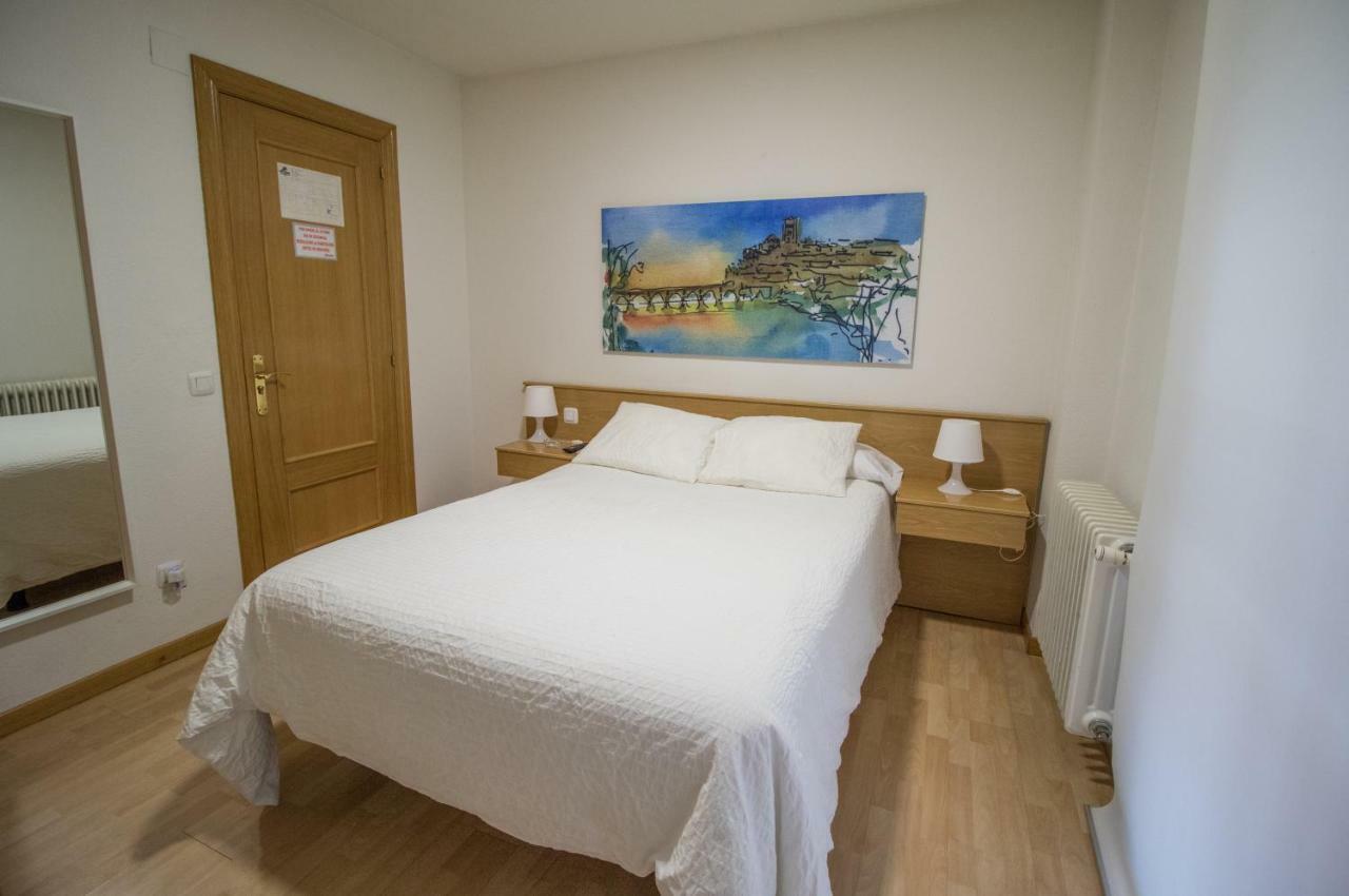Pension Oasis Zamora Exterior photo